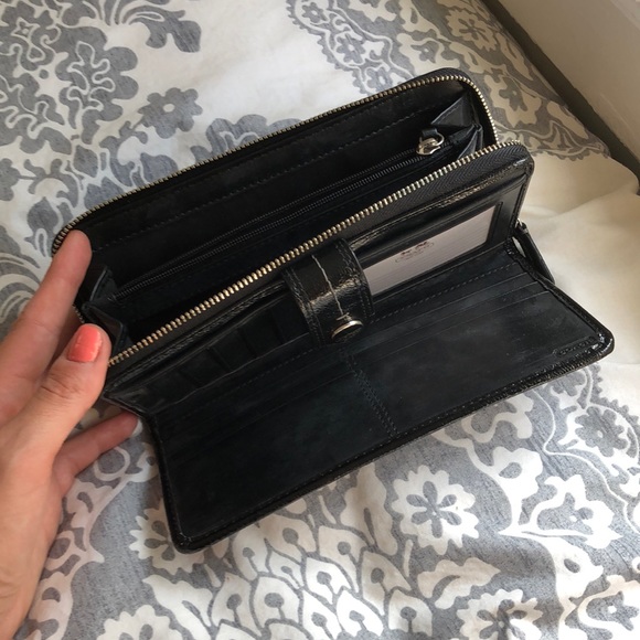 Coach Wallet - Picture 3 of 4